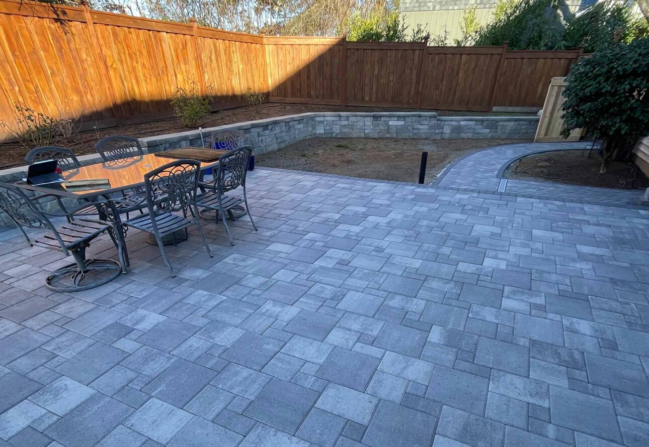 landscaping patio pavers in Salem